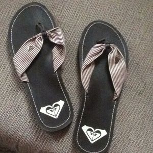 Roxy flip flops